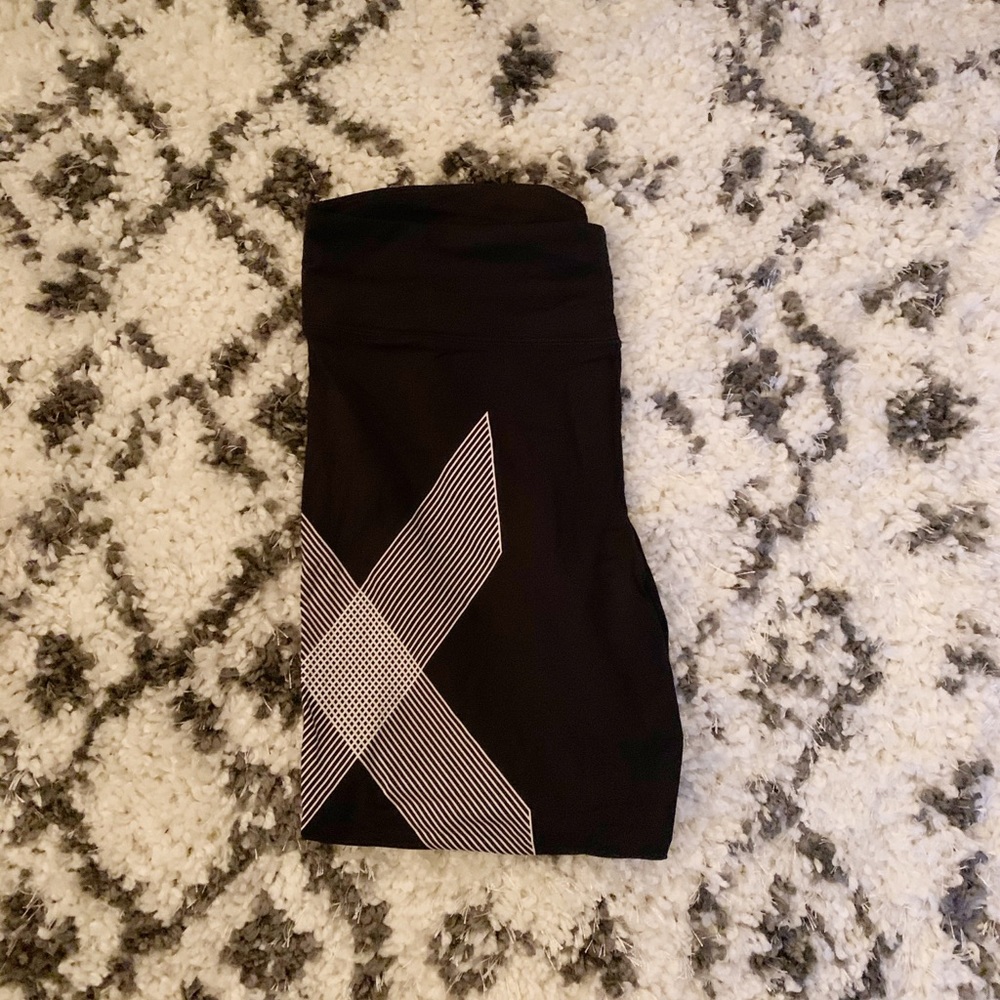 2XU Women’s Mid-Rise Compression Tights